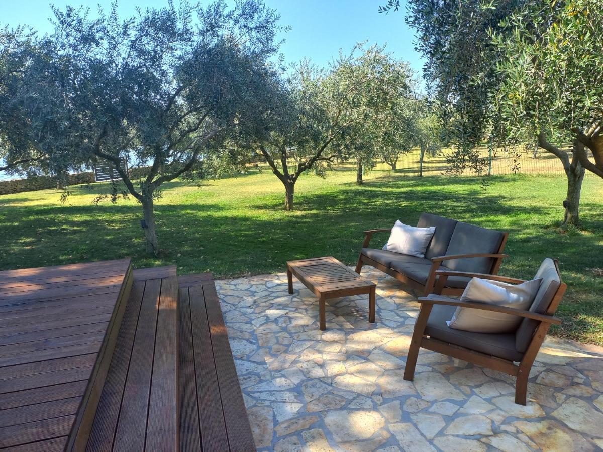 Beach House Ive With Jacuzzi, Pool, Playground And Bbq In An Olive Grove With A Beach, Pomer - Istria Extérieur photo