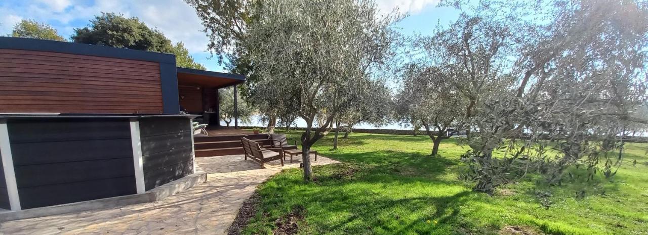 Beach House Ive With Jacuzzi, Pool, Playground And Bbq In An Olive Grove With A Beach, Pomer - Istria Extérieur photo
