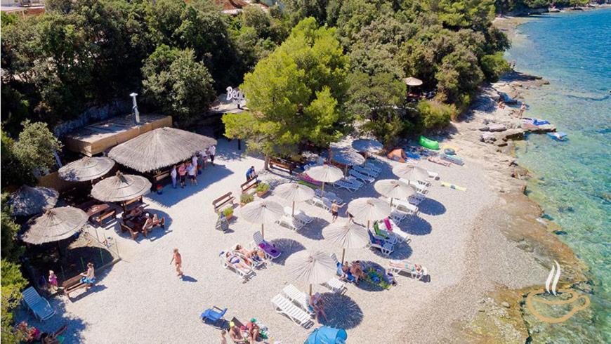 Beach House Ive With Jacuzzi, Pool, Playground And Bbq In An Olive Grove With A Beach, Pomer - Istria Extérieur photo