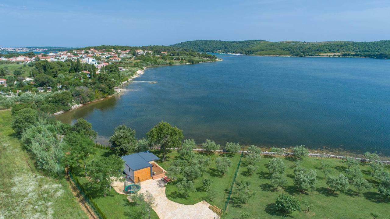 Beach House Ive With Jacuzzi, Pool, Playground And Bbq In An Olive Grove With A Beach, Pomer - Istria Extérieur photo